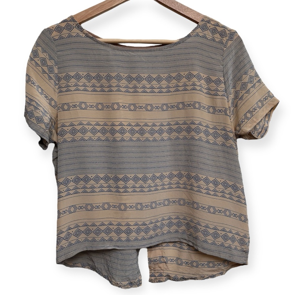 Laila and Savannah 100% Silk Fly-Away Back Blouse Small